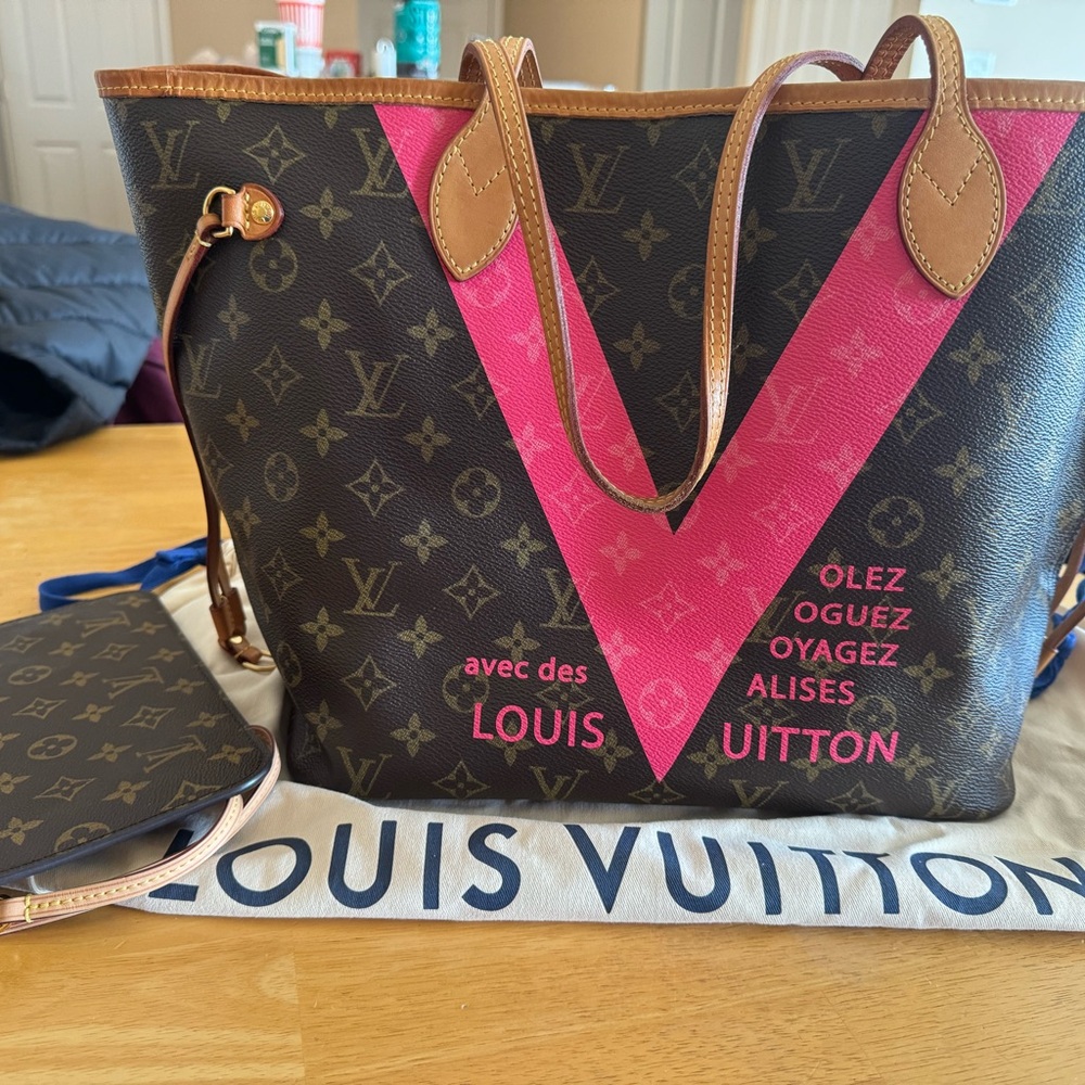 Louis Vuitton Neverfull MM Limited Edition V Grenade collection